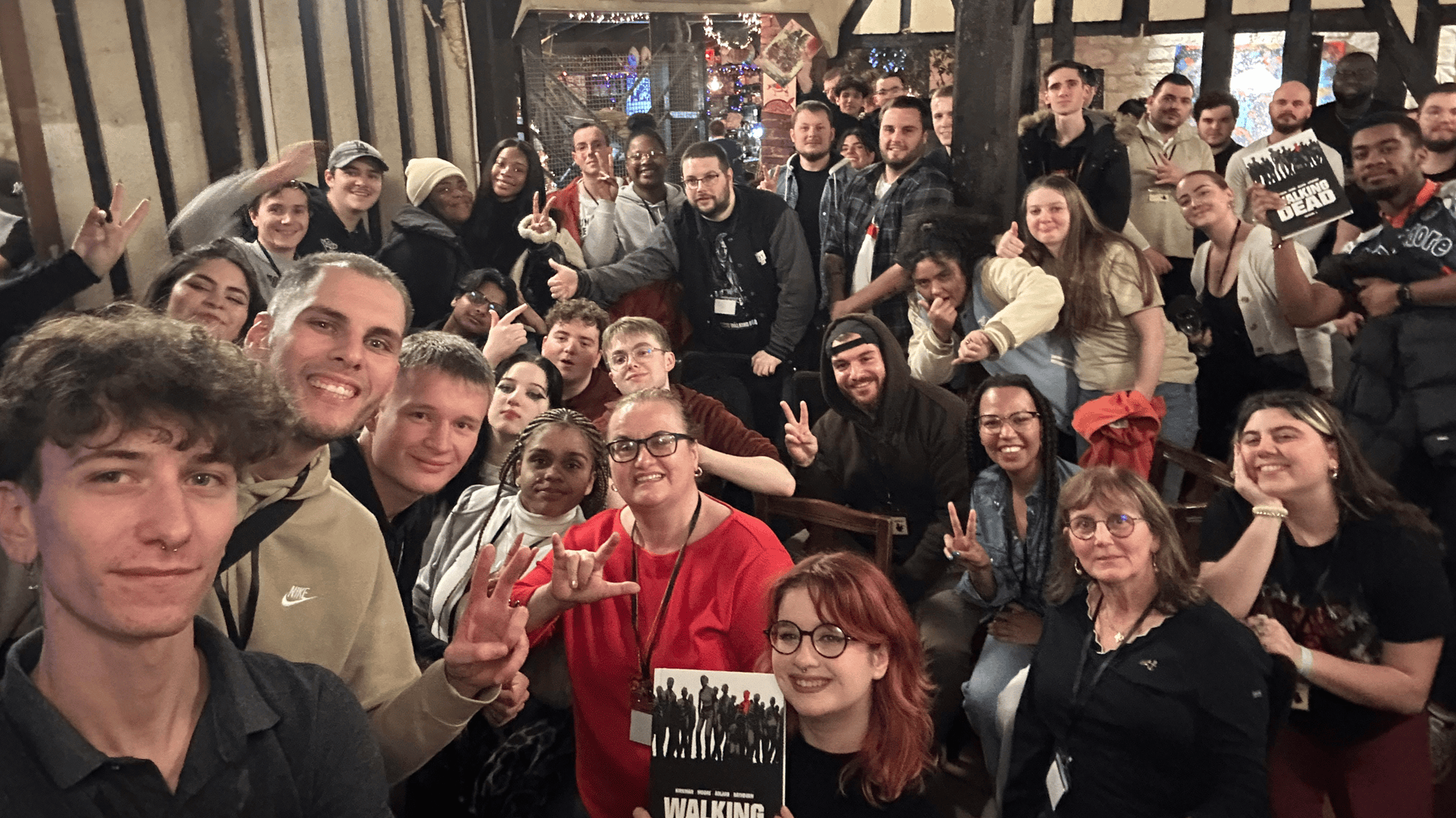 Photo de groupe avec tous les participants